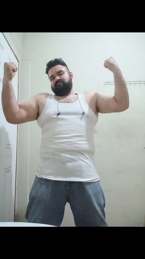 5to mes de gym, ya puedo adoptar pose intimidante y sexy xD | Dave Rivera