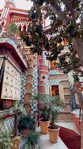 Stepping into a piece of history at Casa Vicens! It was Antonio Gaudí’s very first masterpiece! 🎨✨ Every corner is filled with vibrant colors, stunning tiles, and hidden architectural gems. It’s even better when your OOTD matches the vibe! 💚 #CasaVicens #BarcelonaTravel #ArchitectureLover #TravelDiaries | EverSoPopular