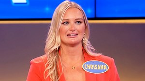 Tell me a mean name Kermit might call Miss Piggy when they're having a fight... 😡😡😡 #FamilyFeud #SteveHarvey | Family Feud