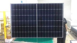 [Hot Item] PV Photovoltaic 550W Bifacial Glass 182mm Silver or Black Frame Mono Solar Panel