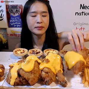 CHEESY KFC Fried Chicken Steak! #mukbang #kfc #friedchicken #asmr #cheeselover | Peggie Neo