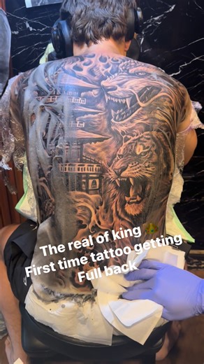 The real king 👑 first time tattoo getting full back 🔥✅ | Wayanboy