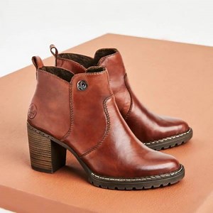 🎃👻Save 10% on All Rieker in our 4 Day Spooktacular Sale💀🧛‍♂️ These Rieker Ankle Boots are simple but stylish and most importantly comfortable. The Mid Heel and fleece lining makes them a comfortable wear for all day. These fab pair of ankle boots come in black or brown. Find them here on our website: 🖤Black - https://bit.ly/37KvVPE 🤎Brown - https://bit.ly/3mpGKL6 Don't forget to keep an eye on our Insta too for further updates 👀📲 https://bit.ly/3kx4zzQ | Shuphoric Shoes