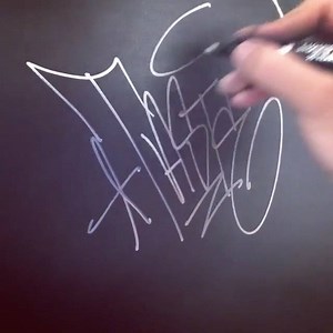 Restocked! Liquid Chrome Markers and Refill by @molotowheadquarters ・・・ @tasteburns #MolotowLiquidChrome #MolotowPaint #Handstyle #LiquidChrome #TasteMDR #TasteATT #TasteBurns #Graffiti #MolotowMarker #artprimo #graffitisupplies | ArtPrimo.com | Facebook