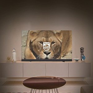 114 reactions · 13 shares | Relaxează-te pe canapea iar Ambilight va prelua controlul. | Philips TV | Facebook