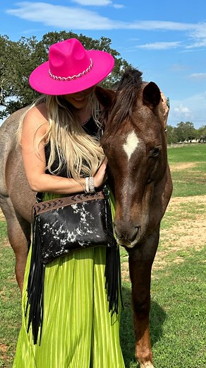 👜 💕🛻 | Designer Custom Leather