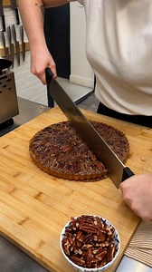 Bourbon Pecan Pie Sundae! Served in a bacon & popcorn bowl 🍨🍿🥓 | Chefclub Network