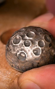 DIY Lunar Amulet That Will Add a Touch of Magic to Your Jewelry Collection! | Transformazing