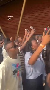 5K views · 63 reactions | FÊTE DE FIN D'ANNÉE/ #concert Le fans de Himra son déjà déjà sur l'esplanade du parc des expositions. #culture #cotedivoire | RHDP Vision 2025 | Facebook