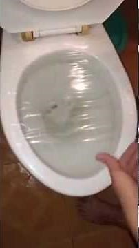 como destapar un baño super tapado! How To Unclog a Toilet, easy! rapido! fast!