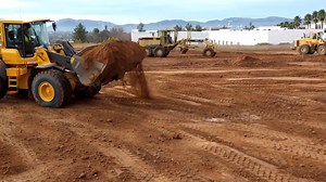26 reactions | finishing up on the backfill of a deep 40 ft sewer trench. #cat #heavywork #construction #heavymachines #heavymachinery #heavyeqvipment #heavydutymachine #heavymachineinaction | Havy Duty Machines15 | Facebook