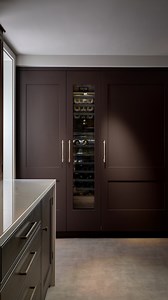 Which integrated fridge freezer layout wins in your kitchen - side-by-side or double doors with a pull-out freezer drawer? #luxurykitchendesign #luxurykitchenappliances #bespokekitchendesign #shakerkitchens #customkitchens | Rencraft
