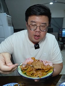 585K views · 5.2K reactions | Mie Gomak Khas Medan!! Jadi Favorit di Rumah Makan Khas Batak ini!! | Anak Kuliner | Facebook