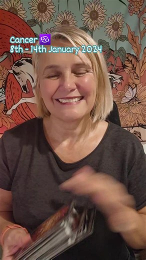 Cancer ♋️ tarot message for this week 8th - 14th January 2024 Tarot Deck: Tarot Grand Luxe by Ciro Marchetti Blessings, Carol 💖🌞💖x #cancertarotreading | Mystical Moments