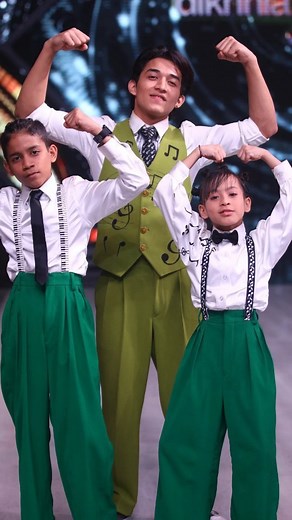 Gunjan Sinha on Instagram: "" MAARDALA " Full Performance ✨✨ My first ever performance with @theakashthapa Bhaiya and I feel just WOW 🤩🤩 and we gote the big comment "The Best Perfomance Of This Season" 😍😍 Thnk you respected judges for such a huge comments 🙏🙏 @madhuridixitnene mam @karanjohar sir @norafatehi maam @punitjpathakofficial sir @salmanyusuffkhan sir Hope you all like our Adla Badli Trio 😎 @theakashthapa @tejas_being_legend__ And Big thank you to 🙌 My fav @rutuparekh92 maam 😘😘