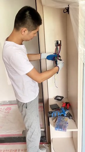 10K views · 200 reactions | One light and three controls, is this the correct way to connect the wires at the door of the room?#electrician | Electrical Expert | Facebook