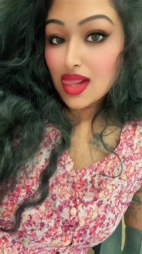 Lone Wolf: Hot Trends in Lip Makeup