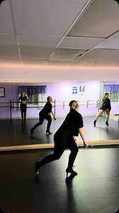 💪😉 “A strong woman looks a challenge dead in the eye and gives it a wink” ~Gina Carey #dancelife #dancestudio #dancerlife #dancers #dance #dancer #newtownsquarepa #emilyrosedancecreations #erdc | Emily Rose Dance Creations
