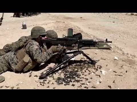 Marines train with M240B medium machine guns during ITX 4-18 in Twentynine Palms