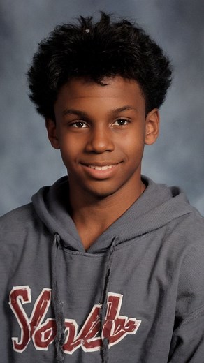 I shop at the mall 💁🏿‍♂️ #steeze #flowarts #midweekvibes #midweekmotivation #abudhabievents #abudhabimall #abudhabiinstagram #creativityfound #sendit #flipagram #circuseverydamnday #movementismedicine #adrenalinejunkie #flips #parkourfreerun #flippingfeed #exgymnast #circusartist #acrobat #trainingdays #trampwall #trampoline #blackartist #melaninmagic #litsadboiangst | Elijah Holt