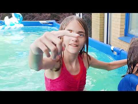 24 HOURS SWIMMING POOL CHALLENGE - Stef and Sem