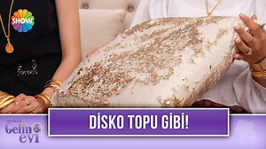 "Bu ne böyle disko topu gibi?" Yeliz gelinin kırlenti disko topuna benzetildi! #GelinEvi 953. Bölüm | Show TV