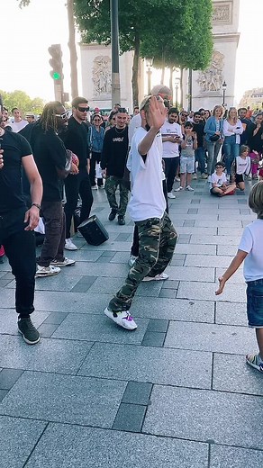 Vidéos de MDA_Paris (@mda_paris) avec son original - MDA_Paris