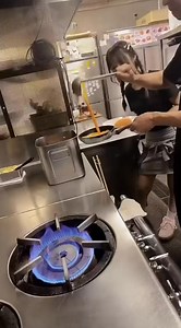 438K views · 5.6K reactions | Omelet Buatan Waitress  #reels | vector z | Facebook