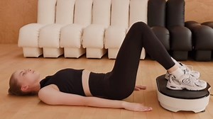 Vibration Plate Exercise Machine, Vibration Plate for Lymphatic Drainage Vibrating Plate with Loop Bands, Whole Body Vibration Plates for Weight Loss Enlarged Panel 99 Speeds 660 LBS Workout