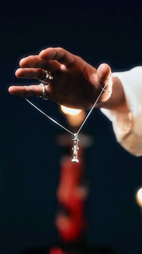 MOZI JEWELRY on Instagram: "MOZI J x ПИТЕРСКИЙ ЩИТ Коллекция вдохновлённая великим городом на Неве. Совместно с ребятами мы подготовили что-то новое и интересное. И в скором времени вы об этом узнаете. Как думаете, что это может быть? Пиши свой вариант в комментариях и … STAY TUNED"