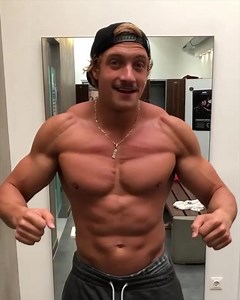 157K views · 733 reactions | Best Caption Wins@joesthetics . . https://amzn.to/2SfxZJq ￼#chest #pecs #training #gym #motivation #fitness #gymlife #shredded #ripped #bodybuilding | Shakata fitness | Facebook