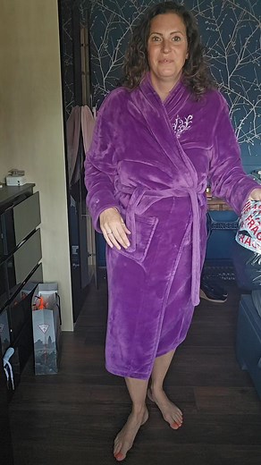 epic fail 😭 still no dress for Miami #backtothedrawingboard #miamioutfit #hollywoodglam | Louise Ellen