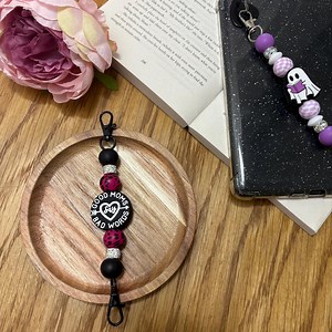 Good Moms Bad Words | Beaded Kindle Strap, Kindle Grip | Silicone Accessories | Paperwhite, Basic, Colorsoft, Fire, Kobo, Ereader, Ebook - Etsy