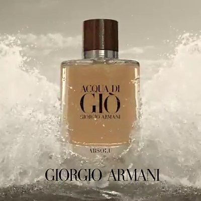 Découvrez le nouveau parfum pour homme de Giorgio Armani : Acqua Di Giò Absolu. Un parfum sensuel dans lequel la puissance de l’eau se mêle à la texture délicate du bois. Une relation fusionnelle de l'homme avec la nature. | Armani beauty