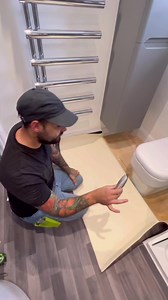 How To Cut Vinyl Flooring Around WC #vinyl #How #howto #flooring #doityourself #vinylflooring #reels | The Home Improvements Channel Uk