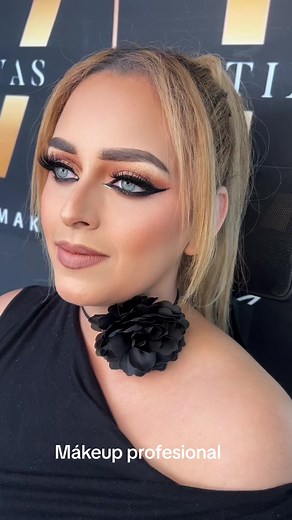 1.9K views · 23 reactions | Clase de maquillajes profesional #fypシ #maquillaje #makeupchallenge #makeupartist #maquillajeprofesional | Academia Vivas latinas | Facebook