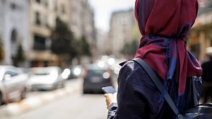 A Woman of No Importance [Video]