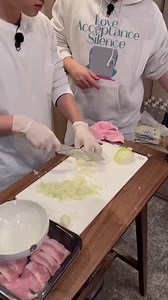 Crush IG story update of Kyungsoo cooking!😍 (070223) ➡️instagram.com/stories/crush9… #Kyungsoo #EXO WeAreOne❤️ | I Love EXO