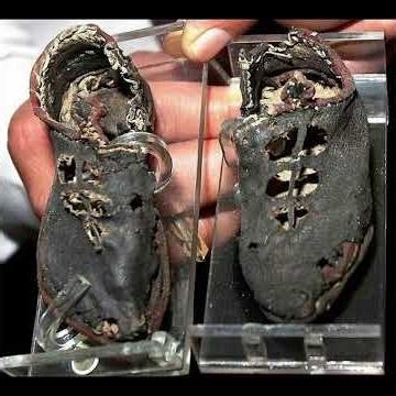 12 Sensational Historic Secret Photos
