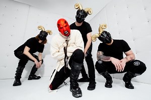 Former FIVE FINGER DEATH PUNCH Drummer JEREMY SPENCER Is Frontman Of New Band PSYCHOSEXUAL