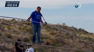 Här går han på lina över Grand Canyon","aspectRatio":"16x9