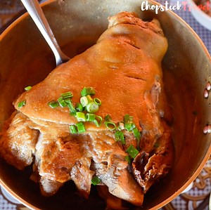 57K views · 1.1K reactions | Unbelievable Chinese Food in Northern Thailand!  Their massive "Yunnanese Pork Hock" is A MUST... Lee Wine Yunnan Restaurant, Ban Ruk Thai | Chopstick Travel | Facebook