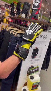 12K views · 207 reactions | Demon Tweeks Motorsport gives you an overview of the fantastic new mk5 glove.  This is what they had to say - "Consistently one of our best selling gloves for the last few years, @knoxarmour have only gone and made their flagship #Handroid glove even better!" #knoxarmour #knoxhandroid | Knox | Facebook