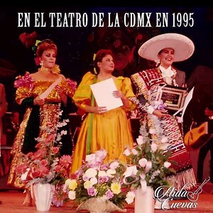 3.9K views · 493 reactions | Quiero compartir con ustedes un bonito momento que viví junto a dos maravillosas artistas, las señoronas Lucha Villa y María de Lourdes, dos grandiosas mujeres mexicanas con las que tuve el gusto de recibir un premio. Que bello recuerdo. #AidaCuevas #Premio #mujeresmexicanas | Aida Cuevas | Facebook