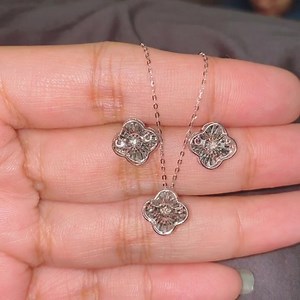 18K GOLD HONGKONG SETTING DANCING DIAMOND SET .06 total carat diamonds 2.79 grams 18k gold 16,000 only | RMC Genuine Gold Jewellery