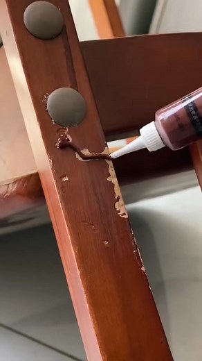 Quick touch-ups for dings & scratches — Wood Repair Kit (12 colors) matches most finishes. Get yours here: 👉 https://amzn.to/4njckcO 👉 https://amzn.to/41OpwxZ Type ‘HOME’ if you want a before/after! ✨ One like to support me! ♥️ Prime deal #amazonbestsellers #HomeDIY #WoodRestoration #amazonhomefinds #amazongadgets #kitchengadgets #amazonhome #amazonfinds | Simply Home Chic