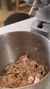 Bringing back the hack I shared in 2021 because it’s fantastic for leftover turkey too! #Foodhacks #turkey #proteinhacks #thanksgivingleftovers | Recipes of The Day