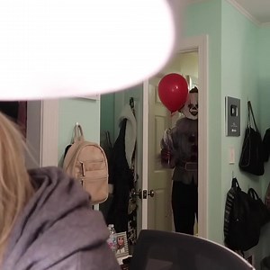 608K views · 2.3K reactions | IT Clown PRANK On My Girlfriend! 嵐 | Tricia & Kam | Facebook