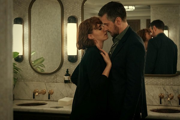 Stream It Or Skip It: ‘Obsession’ On Netflix, Where An Acclaimed Surgeon Is Having A Kinky Affair With His Son’s Girlfriend