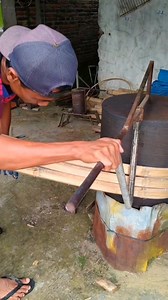 1.1M views · 5.1K reactions | Cage craftsmen specialize in bending bamboo #work #birdcage #fbpro #sangkarburung #fyp | Bang Setiawan | Facebook